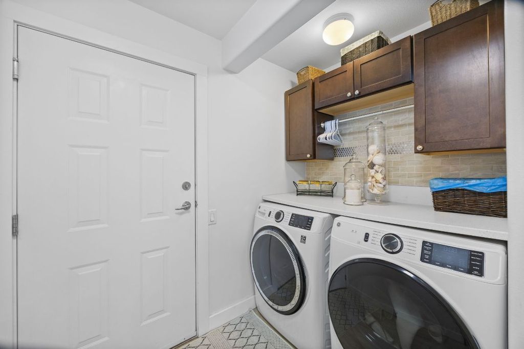 listing image 16510133182489277360