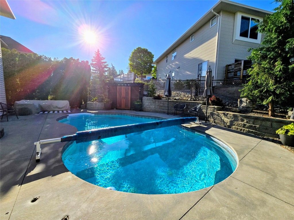 listing image 16515088843365347040