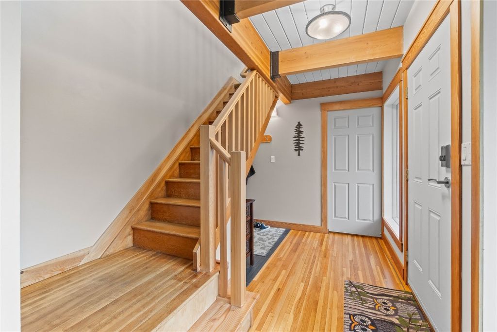 listing image 16512220367856585283