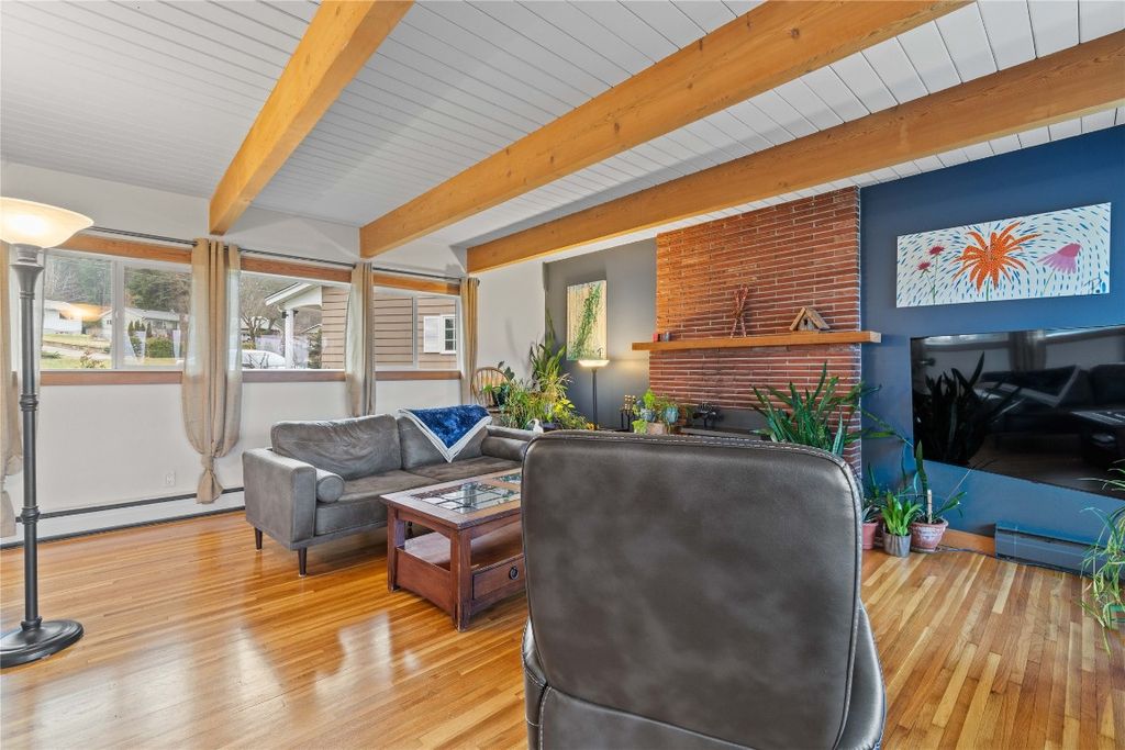 listing image 16513362307088472108