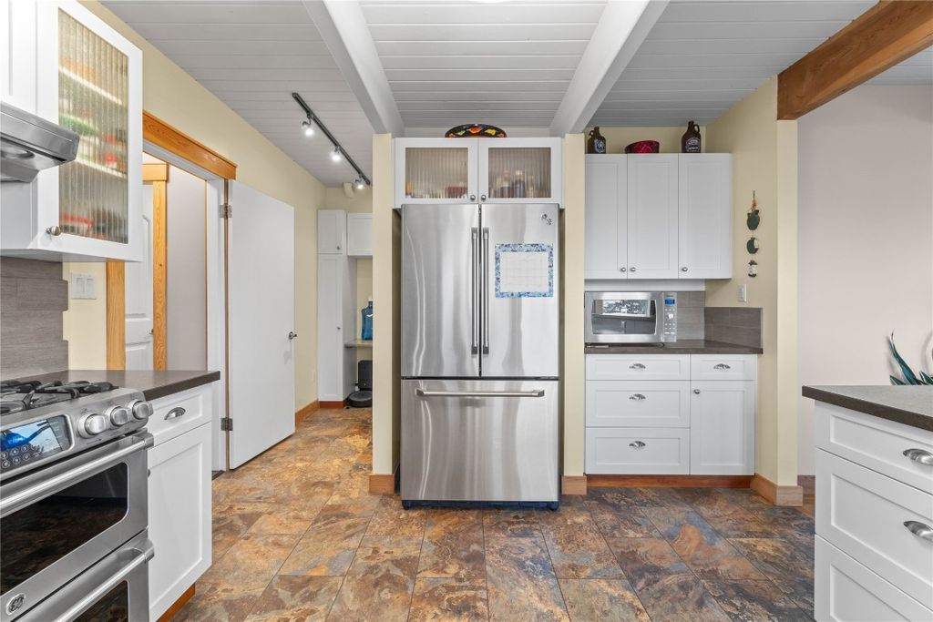 listing image 16512460276182432487