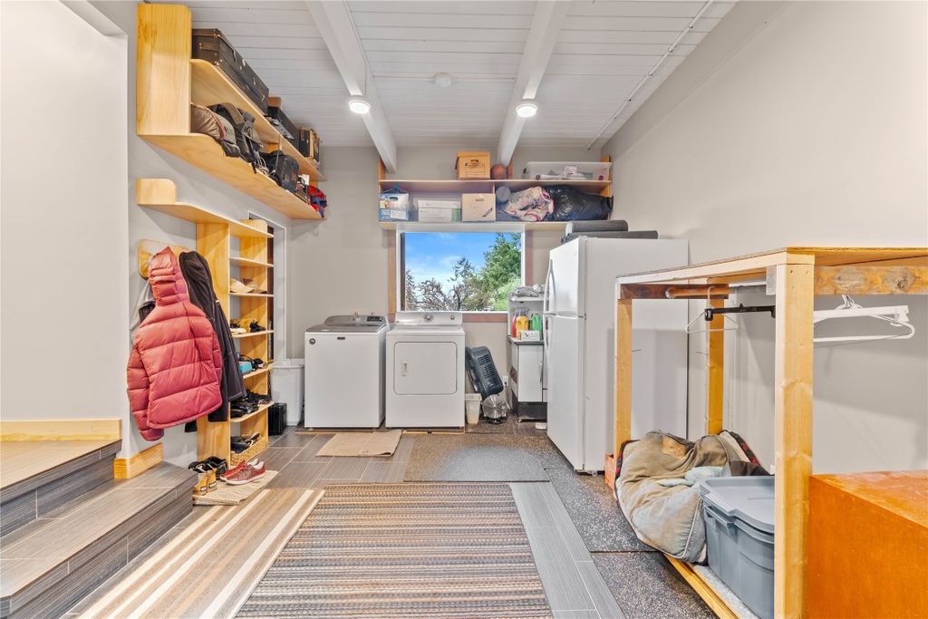 listing image 16514087929454792122