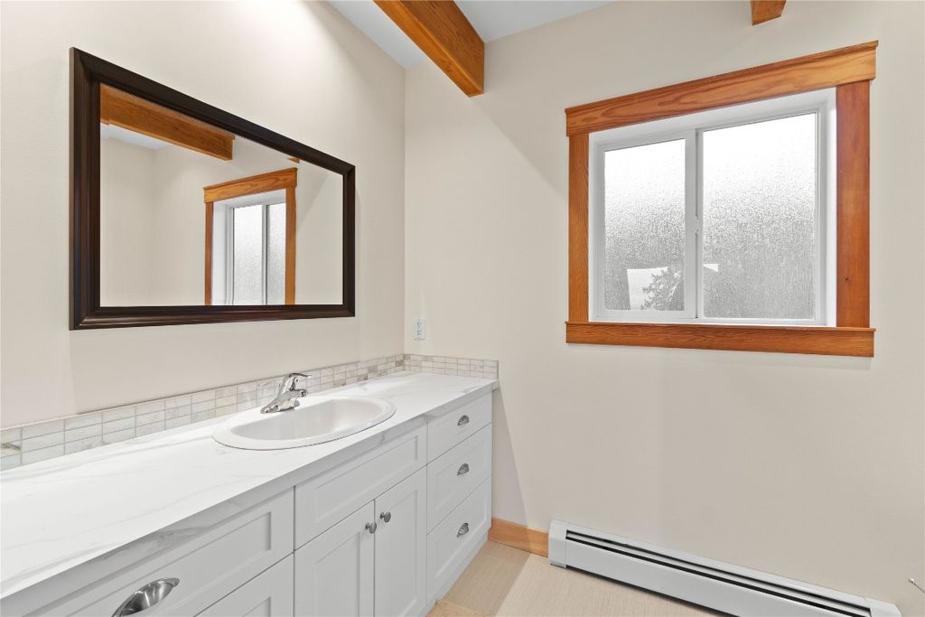 listing image 16511789236977700435
