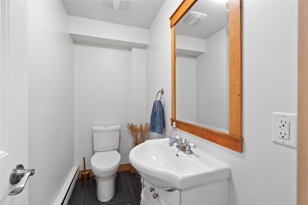 listing image 16518723340636889990