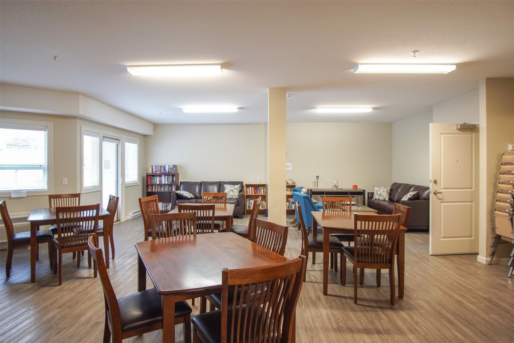 listing image 16517628109035076436