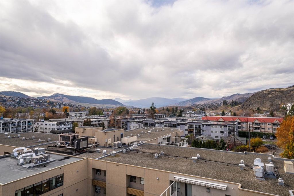 listing image 16519639834788917567