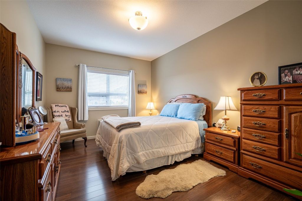 listing image 16518482259636969531