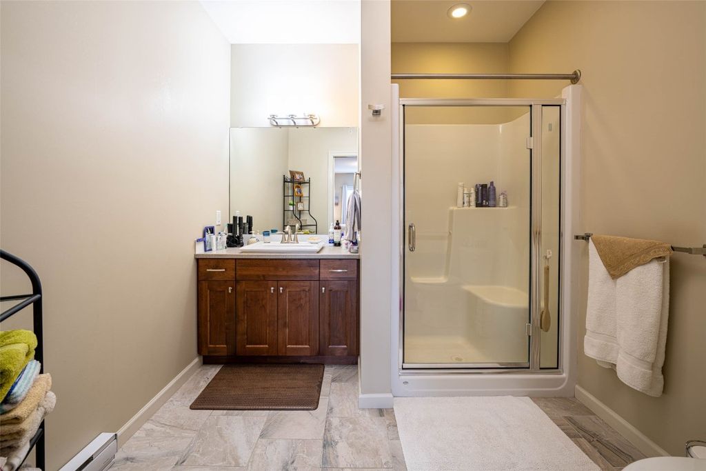 listing image 16517099992568443359