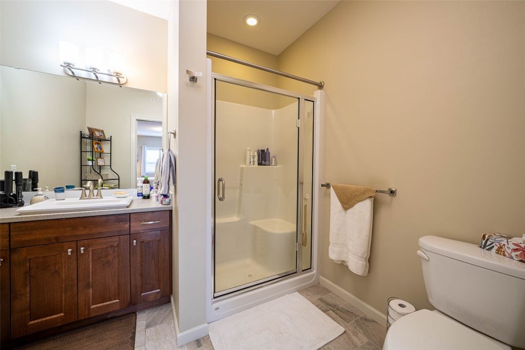 listing image 16518532976080941067