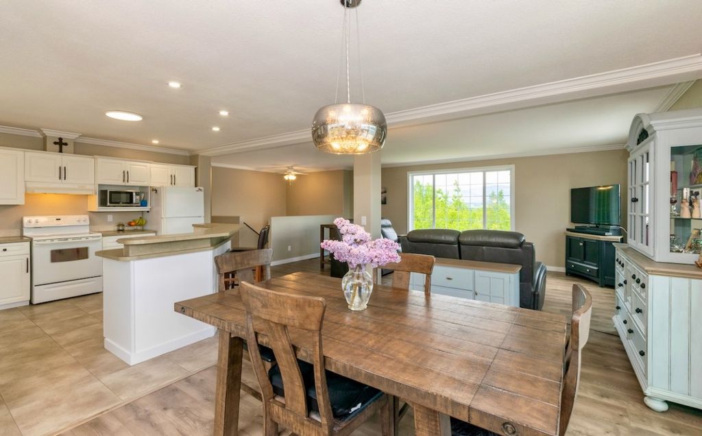 listing image 16518317882607616350