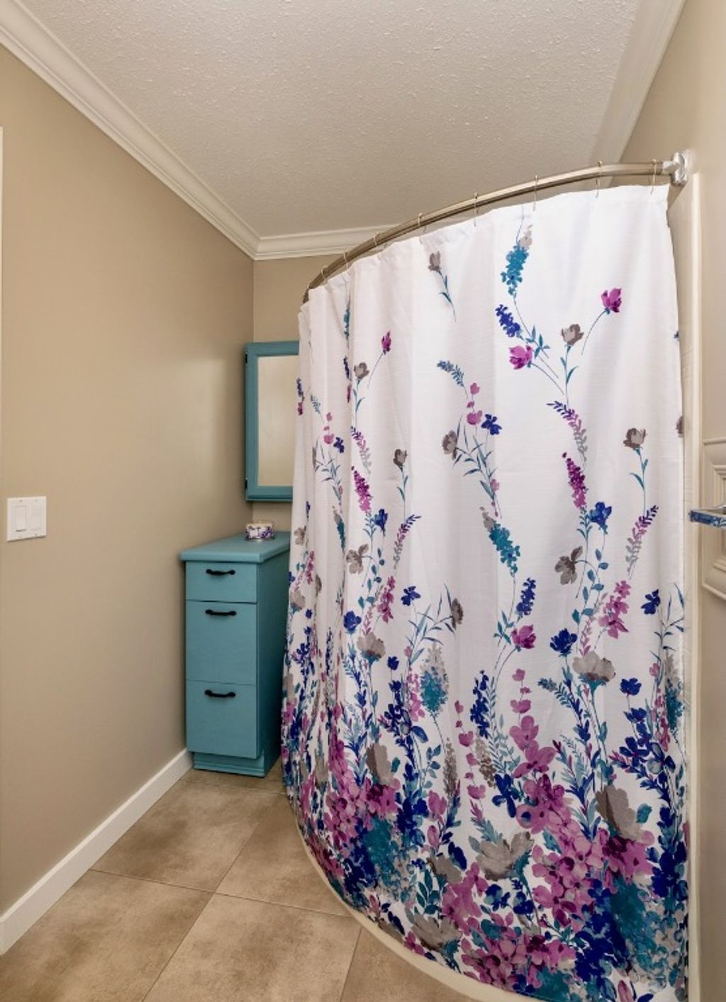 listing image 16513204417889565829