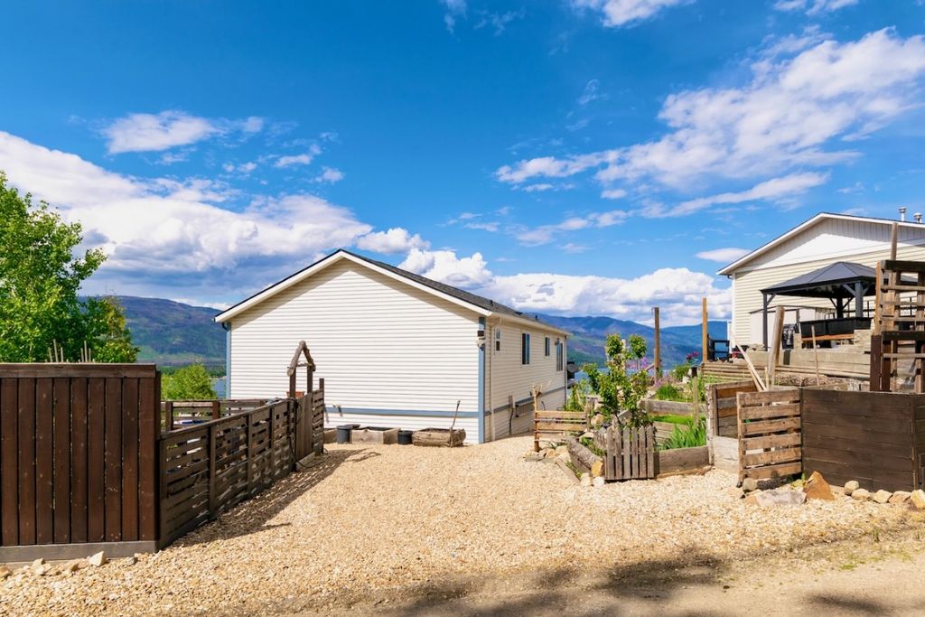 listing image 16513985344937371817