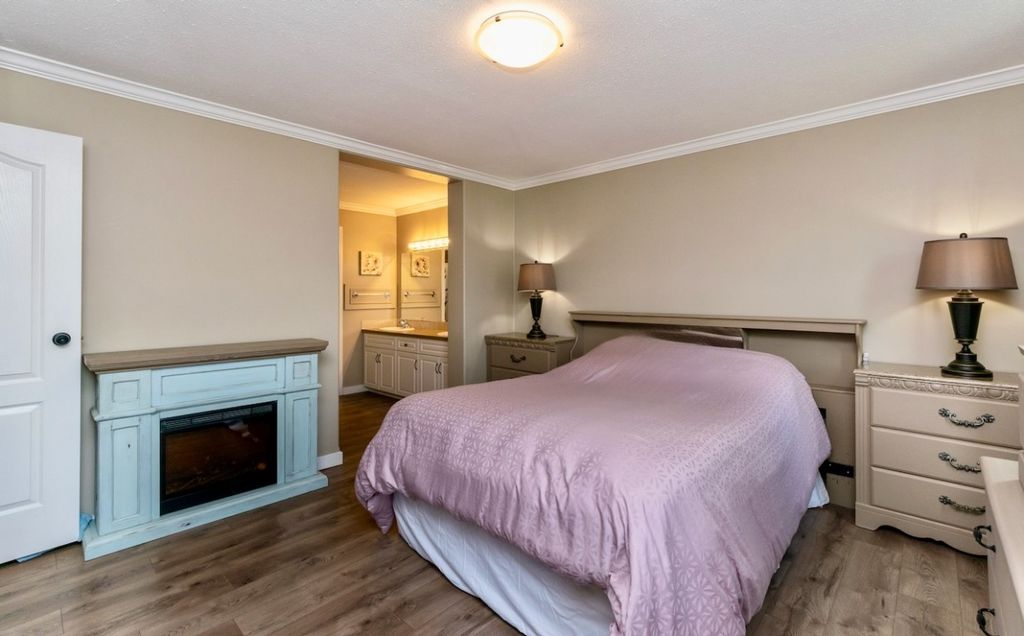 listing image 16513479336732864836