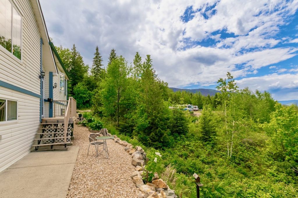 listing image 16516975096555428358