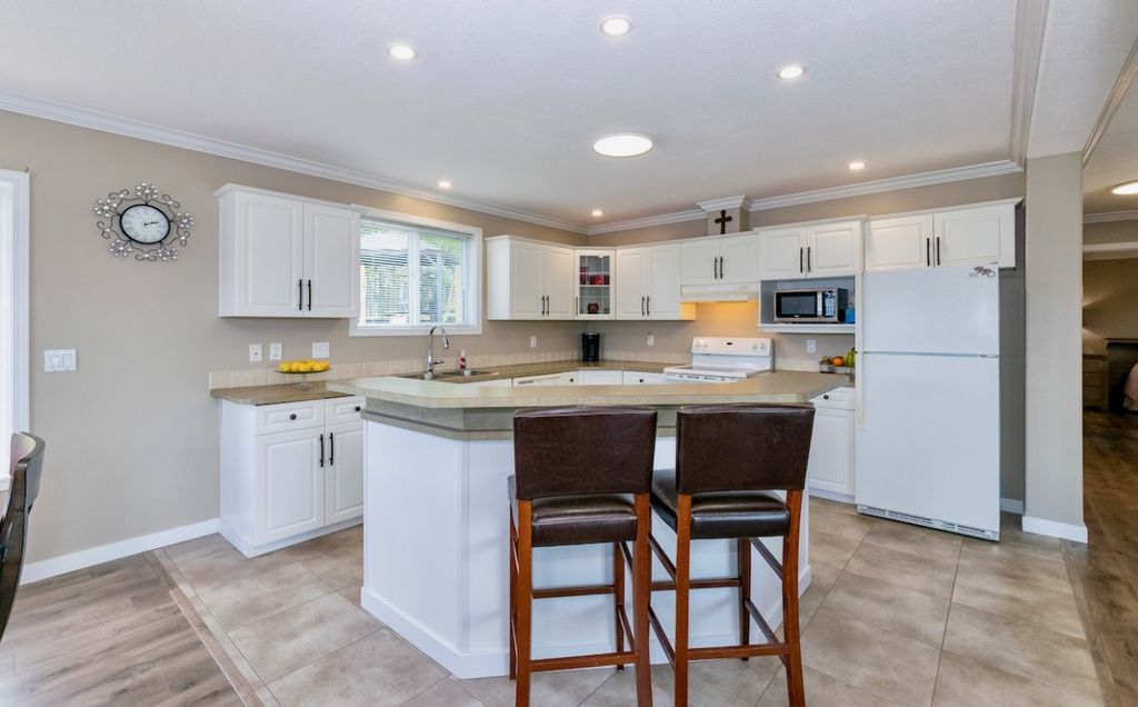 listing image 16517921604943059835