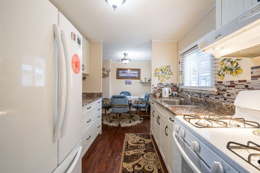 listing image 16515612472293109943