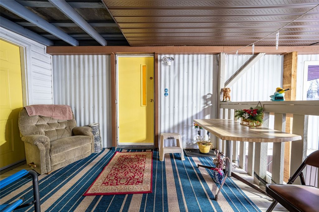 listing image 16512384723414246560