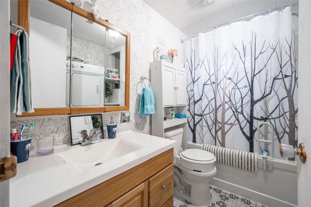 listing image 16514684267142178884