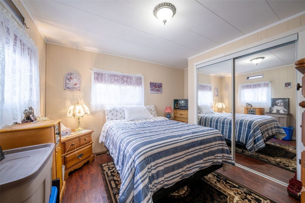 listing image 16513146673693407128