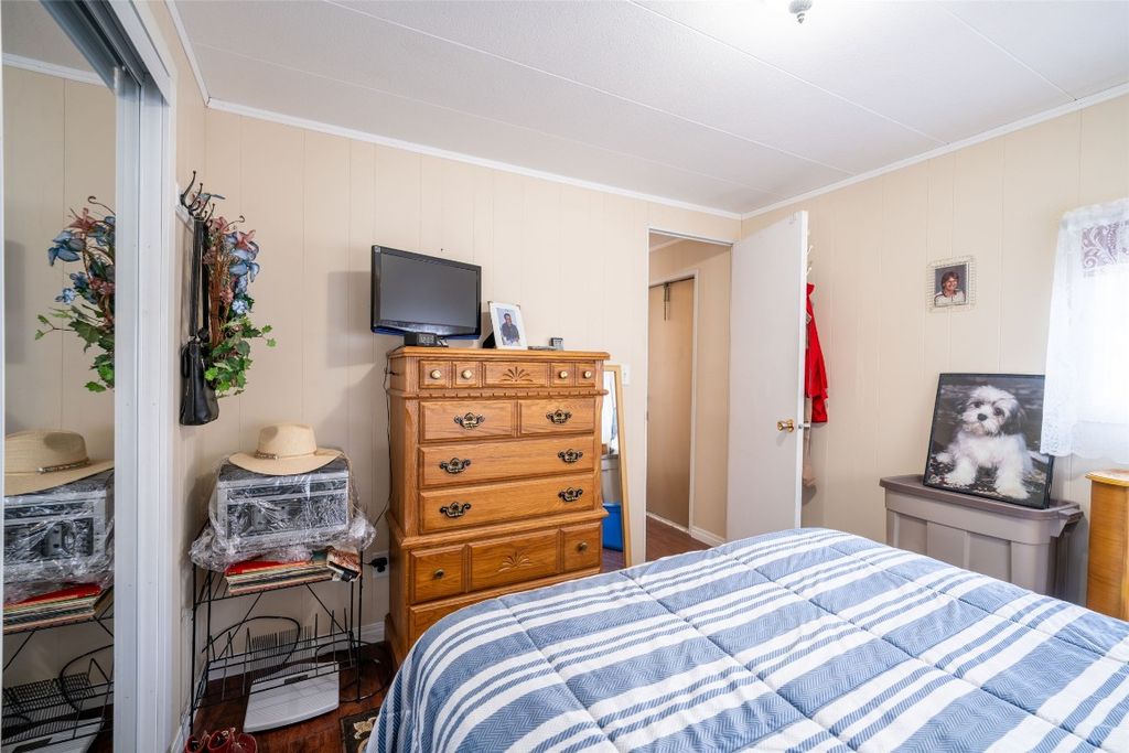 listing image 16517752035965416256