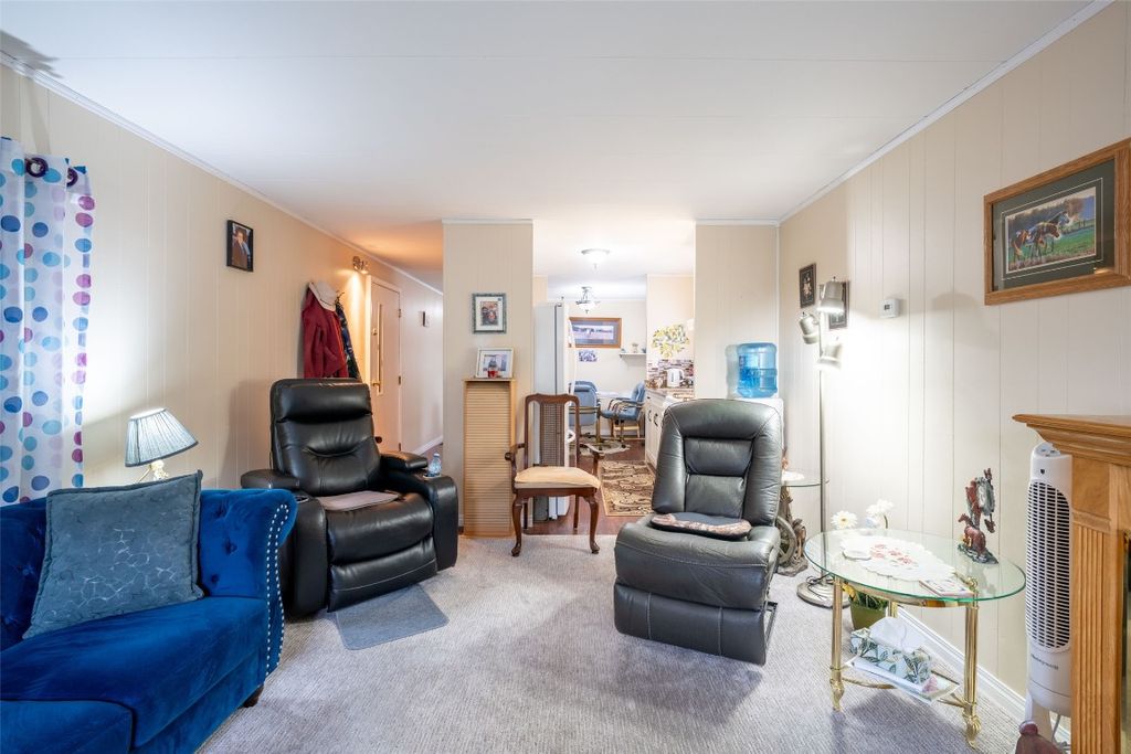 listing image 16516392393531499050