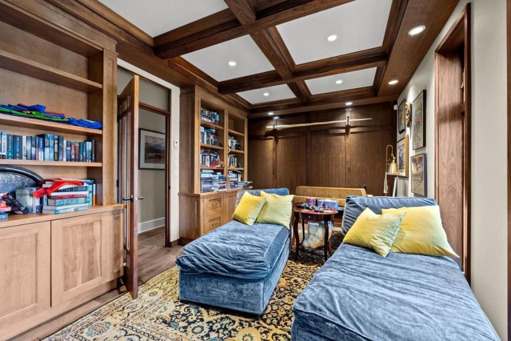 listing image 16514038690622179945