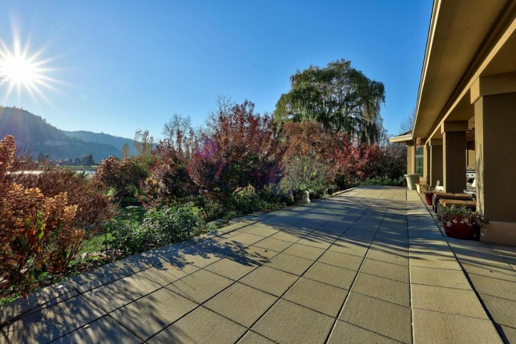 listing image 16516257481592286248