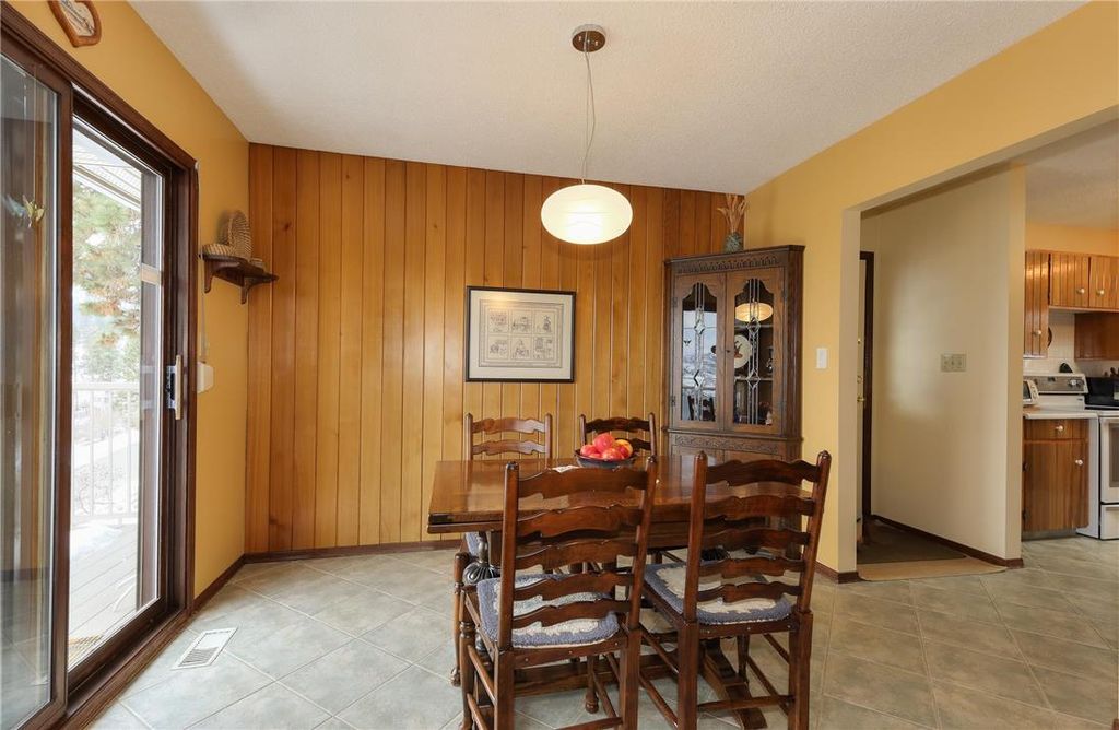 listing image 16515753058274571969