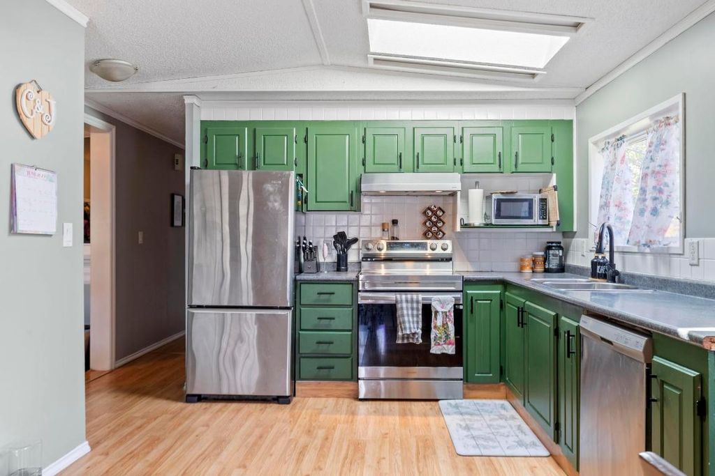 listing image 16519112962463303337