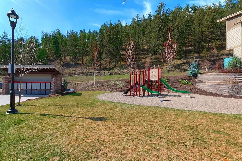 listing image 16518852702604418315