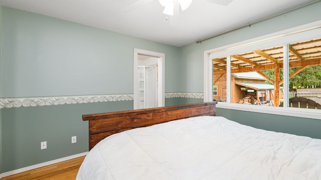 listing image 16511128163133726204