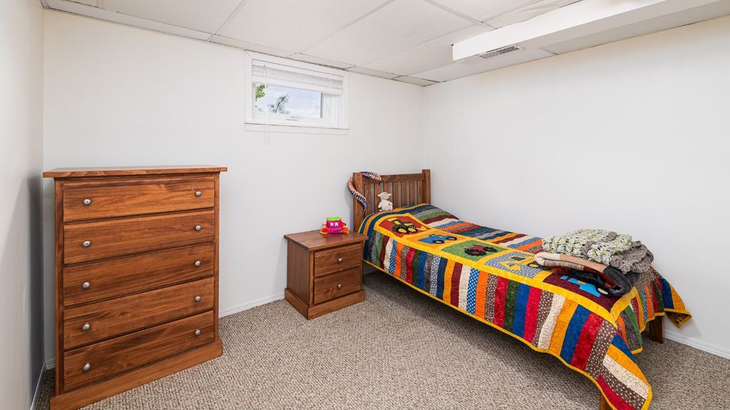 listing image 16513072622900066339