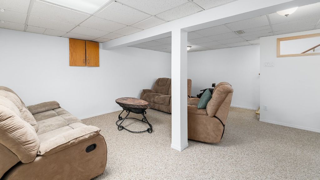 listing image 16514217146428466605