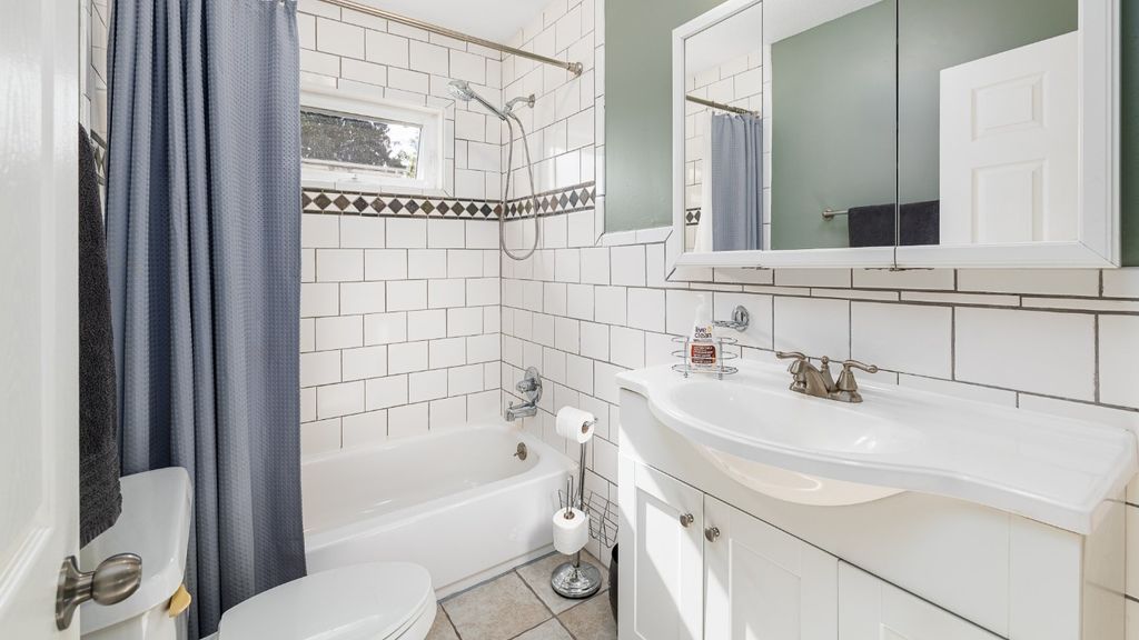 listing image 16515655231324023183
