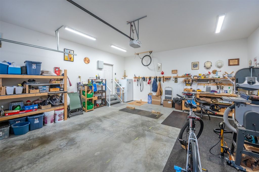 listing image 16511216384132834842