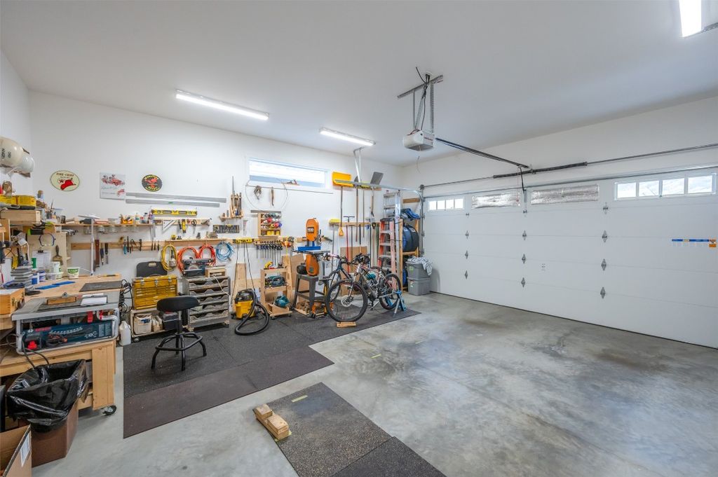 listing image 16516843630942543776