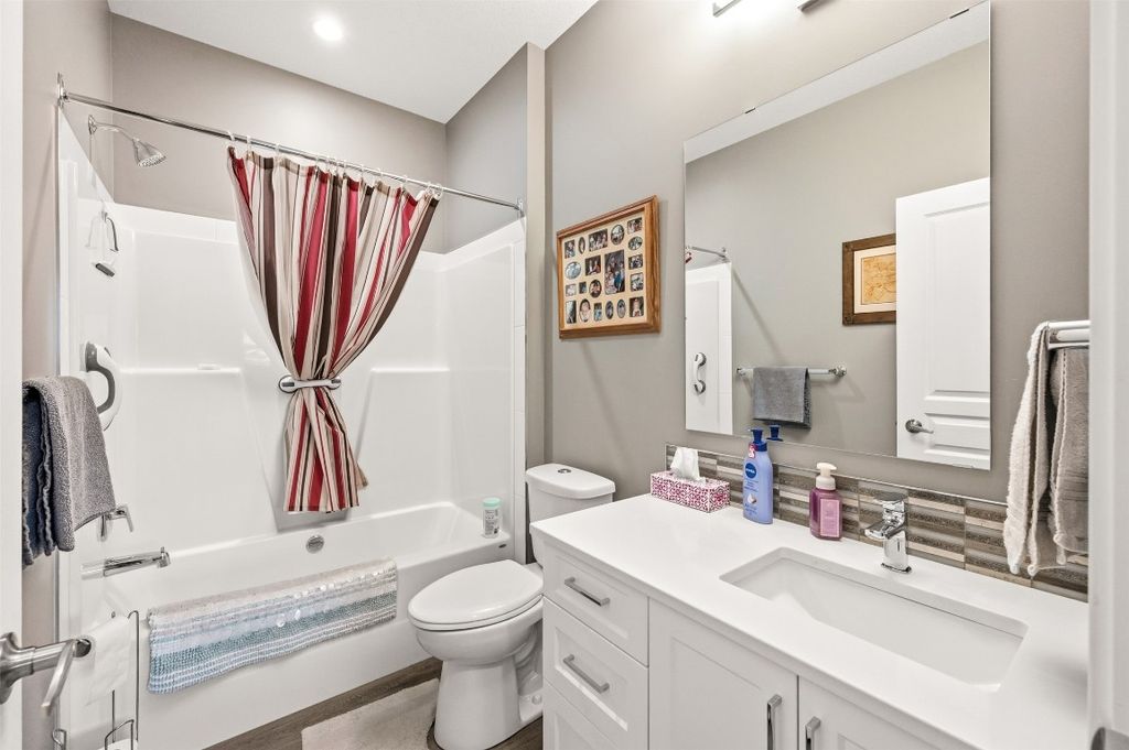 listing image 16517990864047233338