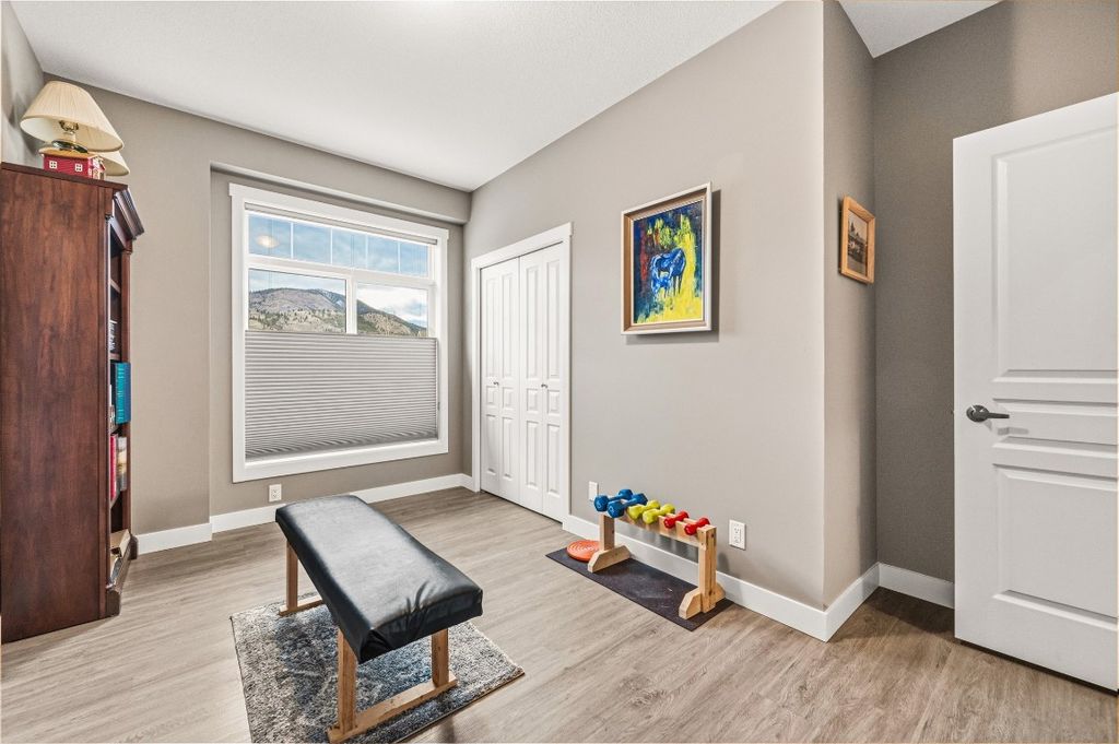 listing image 16513632550999430194