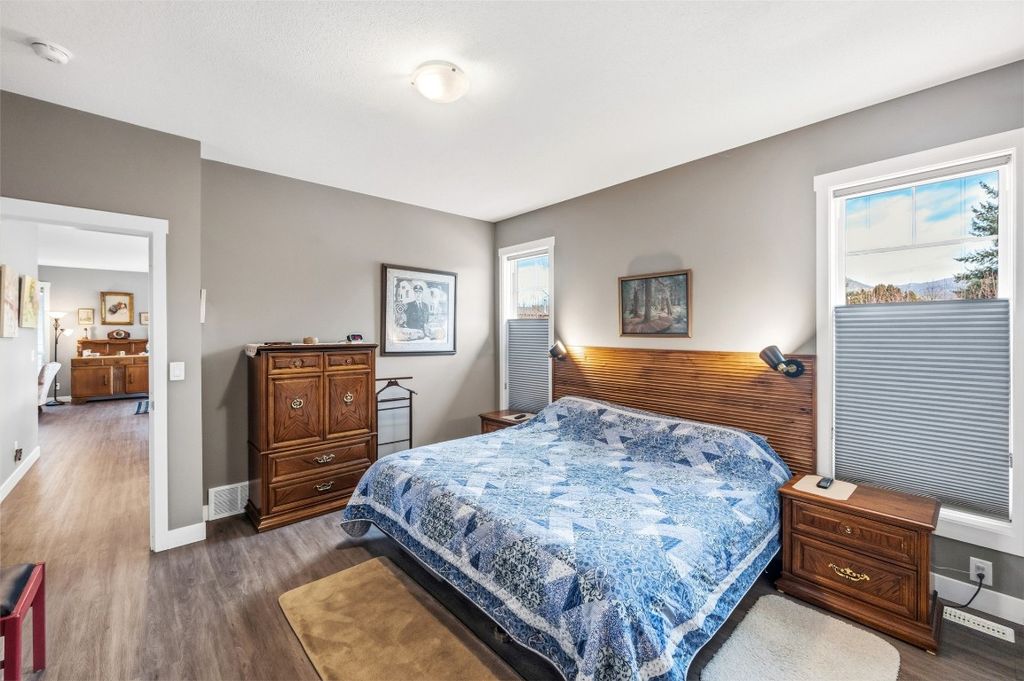 listing image 16511745328042775608