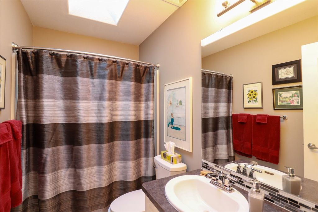 listing image 16512140125490922442