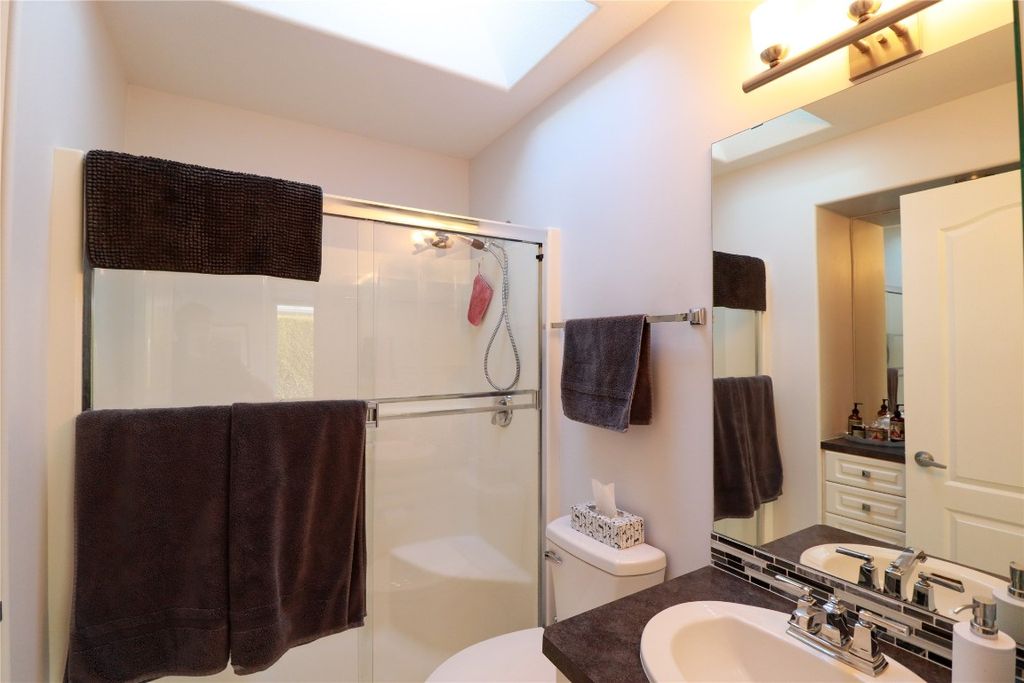 listing image 16510406104578220659