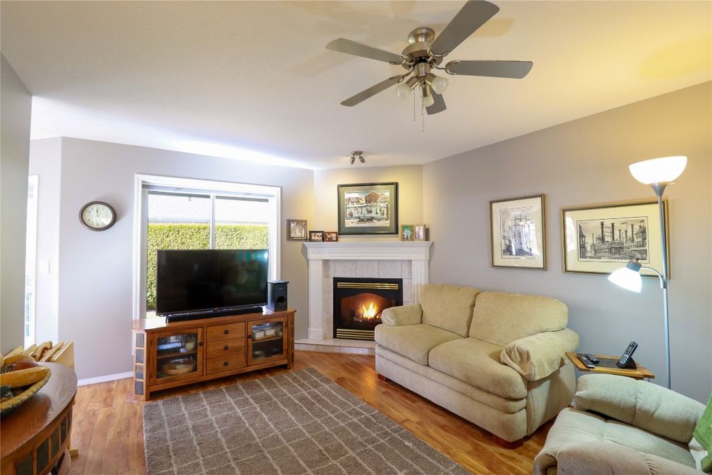 listing image 16511322102257374015