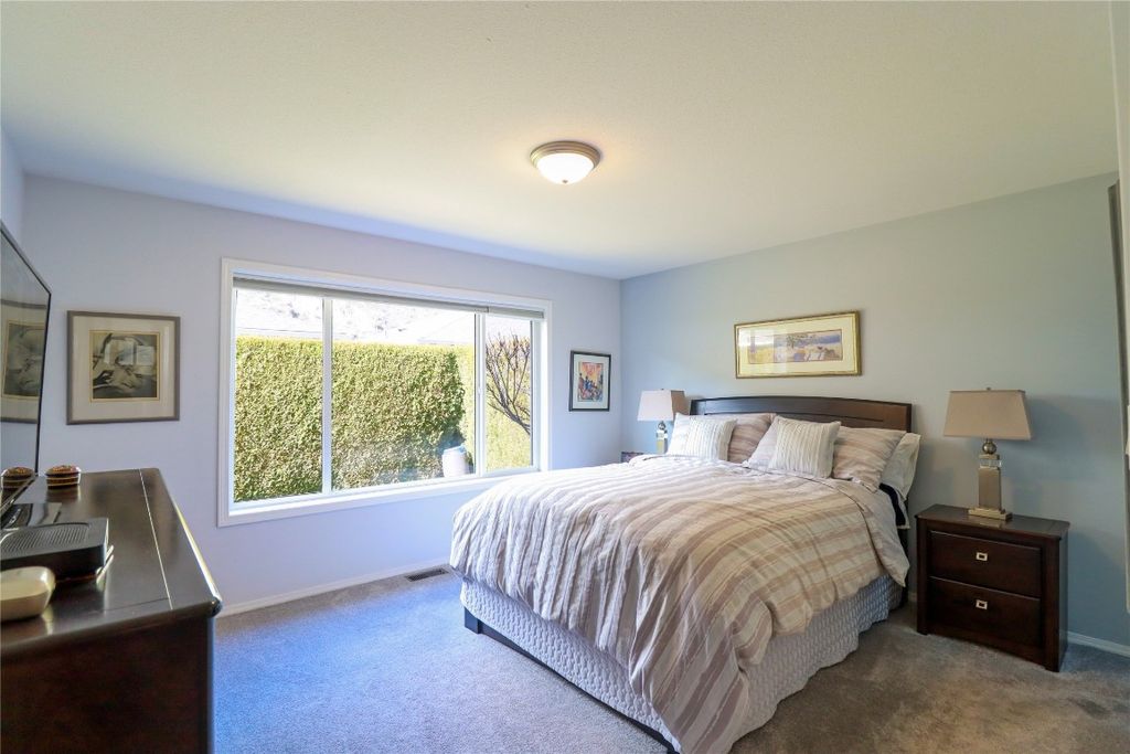 listing image 16512406741900020053