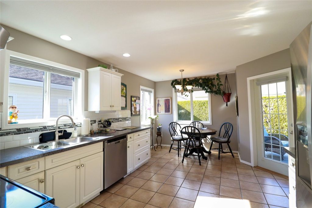 listing image 16514411093304258368