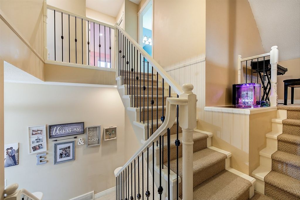 listing image 16511497572606282854