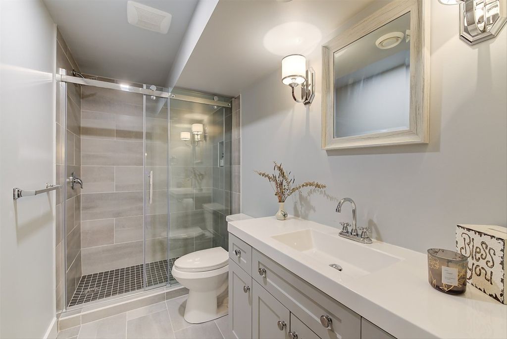 listing image 16512317573633947826