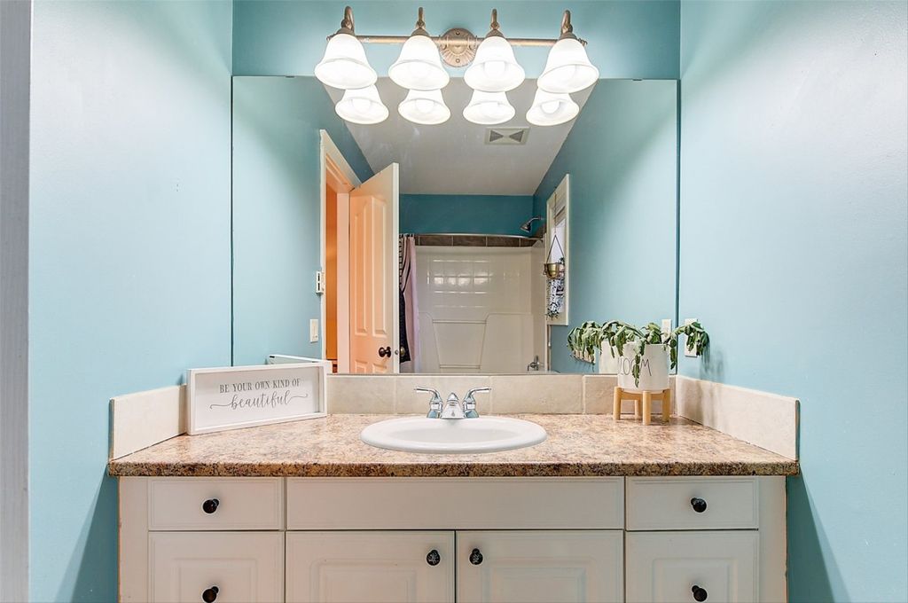 listing image 16519428263055653641