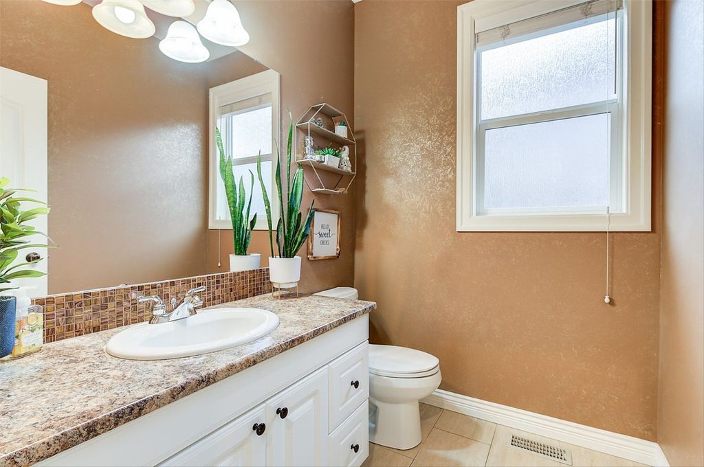 listing image 16517420835636380074