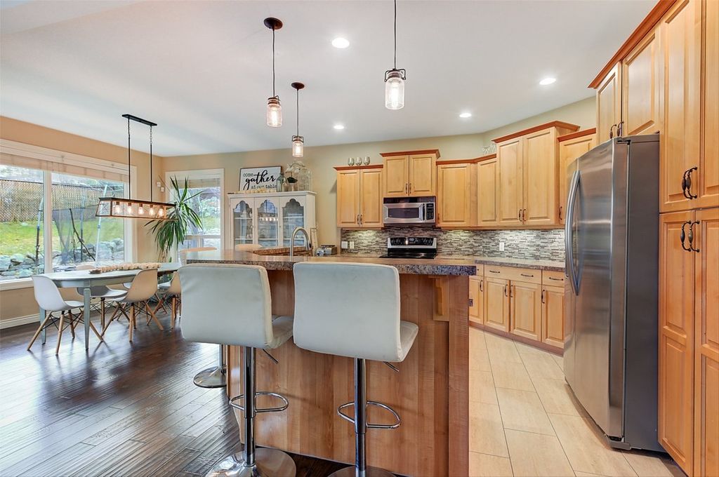 listing image 16513197430859022207