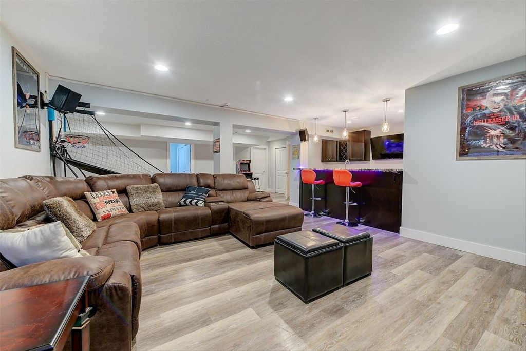 listing image 16511306251709421273